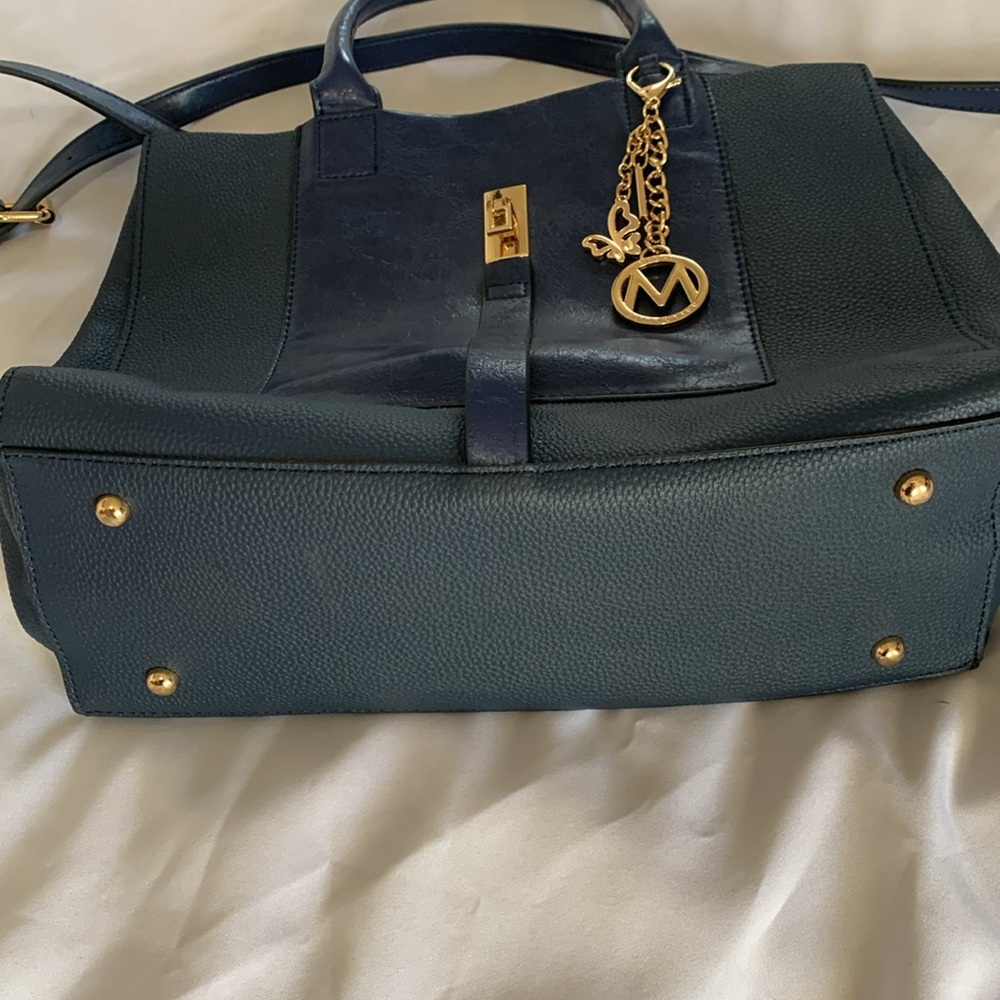 Navy blue MKF Collection Yola purse and matching wallet. - Picture 5 of 10